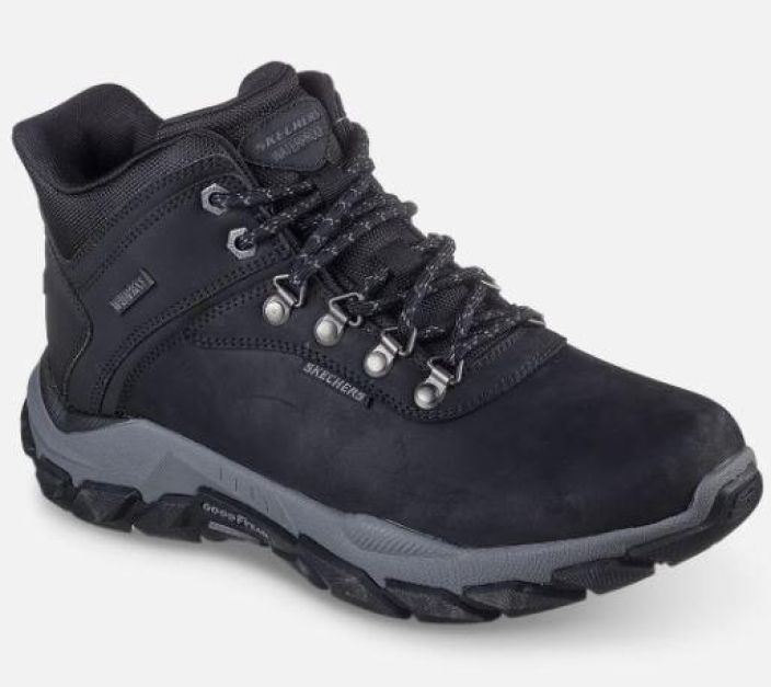 Skechers miesten Relaxed Fit: Slip-ins: Santoro - Relic - Waterproof - Musta Kulje saaolosuhteiden halki koko paivan