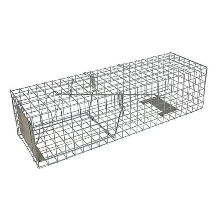 PIENELAINLOUKKU SINKITTY Koko 58x18x16cm. Soveltuu minkille, karpalle, lumikolle, rotalle.