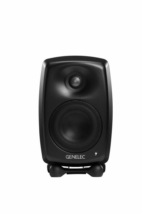 Genelec G Two B Black G Two on pieni mutta tehokas aktiivikaiutin. Se soveltuu erinomaisesti musiikinkuunteluun,