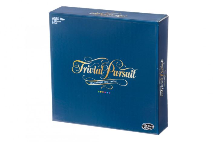 Trivial pursuit classic edition (FI) Tietopelien klassikko, jossa on 2400 kysymysta kuudelta eri aihealueelta.