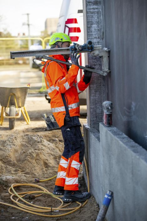 MASCOT miesten Kuoritakki ACCELERATE SAFE hi-vis keltainen/musta Hengittava, tuulen- ja vedenpitava teipatuilla saumoilla.