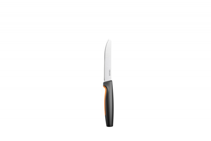 Fiskars Functional Form tomaattiveitsi 12cm Fiskars® Functional Form™-sarja on luotu napparaa muotoilua ja helppoutta