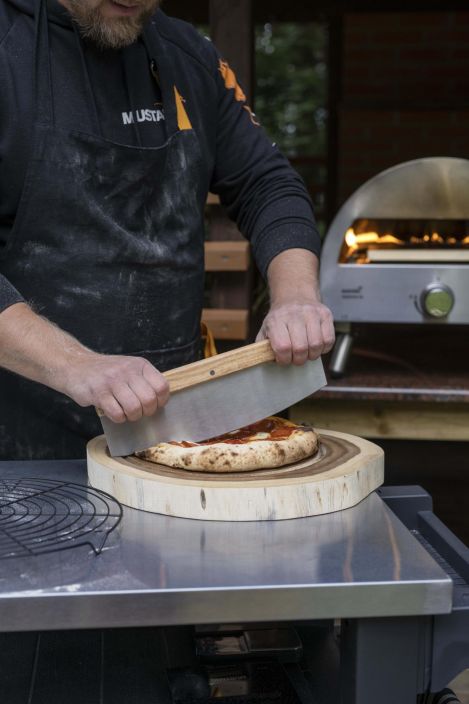 Mustang Pizzaleikkuri Pizzaleikkuri. Tukeva puu kahva