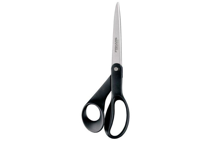 FISKARS SAKSET 21CM musta