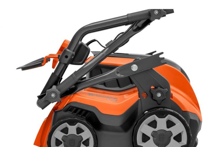 Husqvarna S 138i nurmikonilmaaja mukana akku ja laturi tuotekuva 3