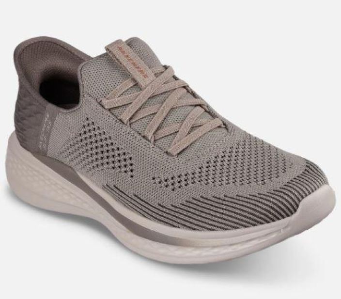 Skechers miesten Relaxed Fit: Slip-ins: Slade - Quinto - Natural Skechers Slip-ins -kengilla arjen mukavuudesta tulee Skechers miesten Relaxed Fit: Slip-ins: Slade - Quinto - Natural Skechers Slip-ins -kengilla arjen mukavuudesta tulee