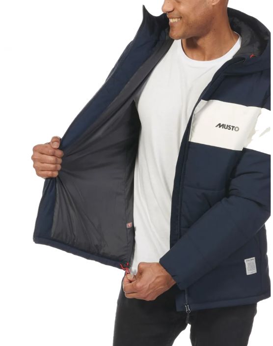 Musto miesten 64 puffer takki navy Kuori: 100% polyesteri - Eristysrunko: 100% polyesteri (kierratetty) - Vuori: 100%