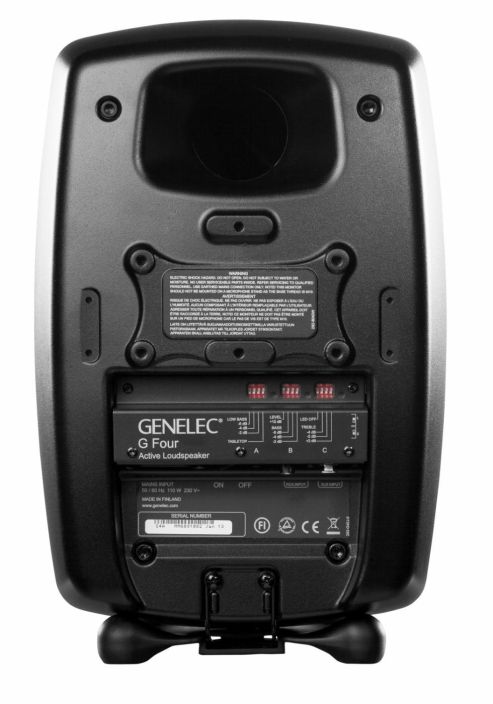 Genelec G Four B Black G Four-aktiivikaiutin tuo esiin kaikki audiomateriaalin yksityiskohdat ja nyanssit. Taman