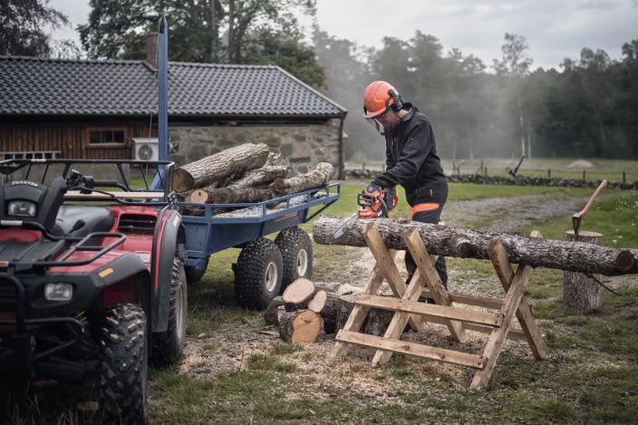 Husqvarna 340i akkusaha, 14&quot;, 3/8&quot; -runko -ilman akkua ja laturia tuotekuva 3