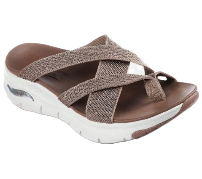 Skechers naisten Arch Fit sandal - New Beginning Mocha Lisaa glamouria lookiisi talla elegantilla sandaalilla. Sandaali on