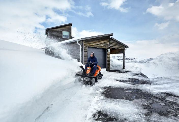 Husqvarna R316TSXAWD, EI LEIKKUUL, KAWA FS481 V-TWIN, OHJ.TEHOSTIN tuotekuva 4