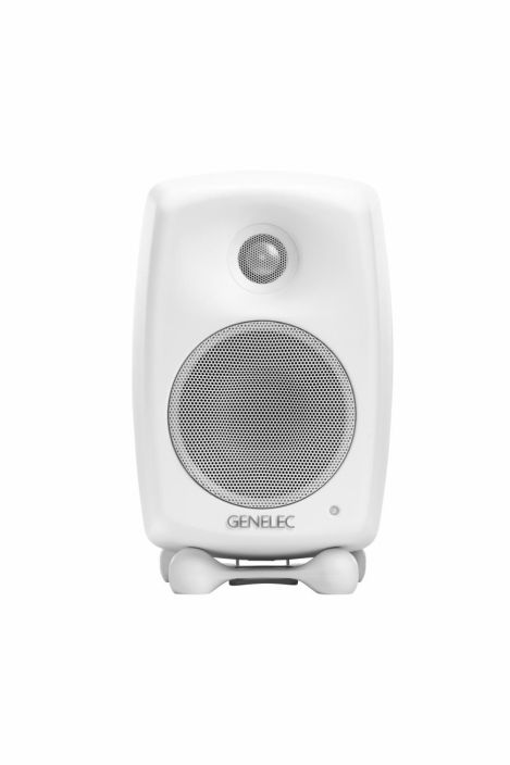 Genelec G Two B White G Two on pieni mutta tehokas aktiivikaiutin. Se soveltuu erinomaisesti musiikinkuunteluun,