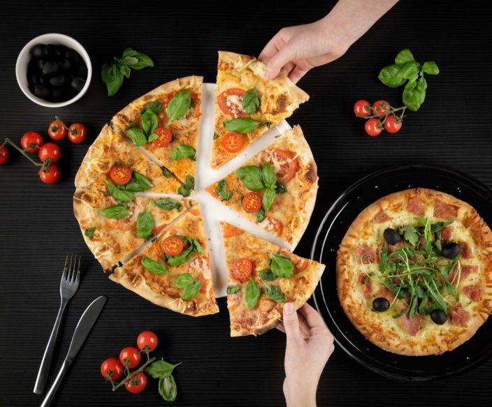 Maku Pizzalautanen musta 30,4 cm Uunin, mikron ja konepesunkestava. Klassinen ja tyylikas pizzalautanen reunalla. Uunin,