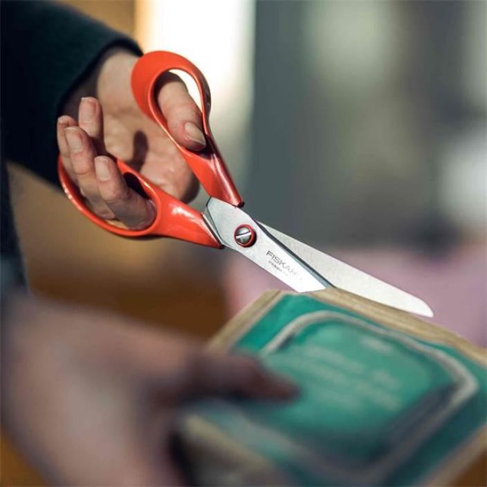 Fiskars Classic Vasenkätiset yleissakset 21 cm tuotekuva 1