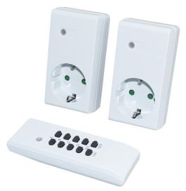 Pistorasia kauko-ohjattava 2-osainen 16A/3600W IP20 sisäkäyttöön