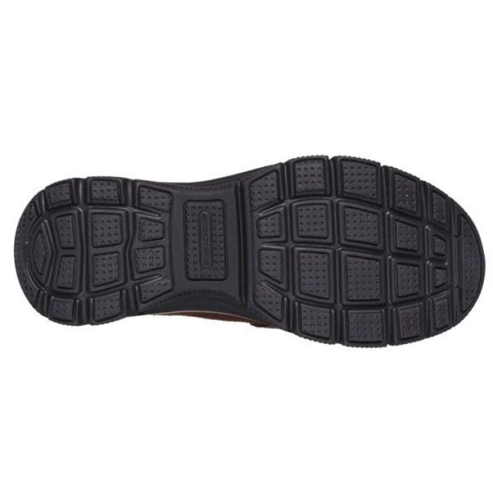 Skechers naisten Relaxed Fit: Easy Going - Cool Zip Ruskea Nauti lammosta ja mukavuudesta kylmana vuodenaikana Skechers